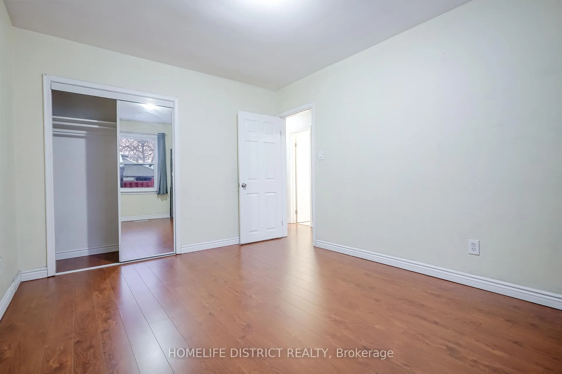 Photo 36 of 40 Calumet Crescent, Scarborough, Woburn — HOMEH