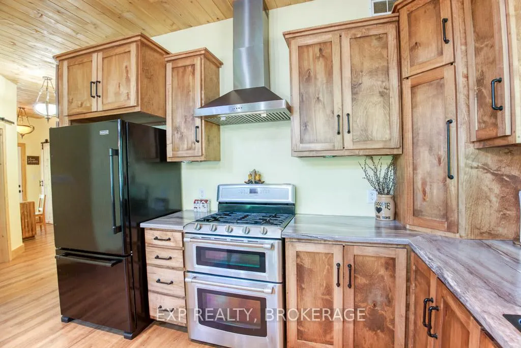 Photo 6 of 1249 Waters Edge Lane, Frontenac, Frontenac Centre — HOMEH