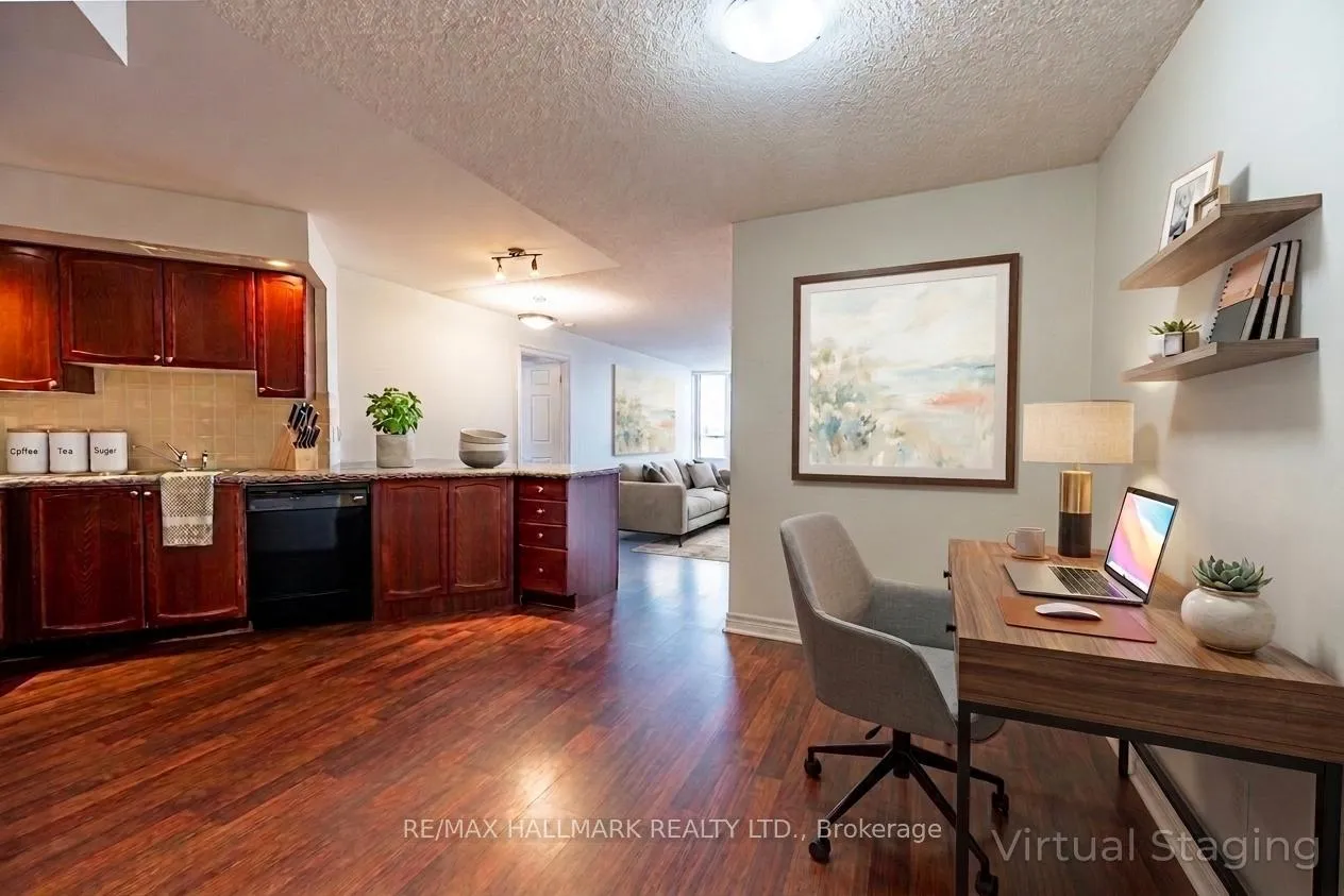 Photo 3 of Unit 817, 33 Cox Boulevard, Markham, Unionville — HOMEH