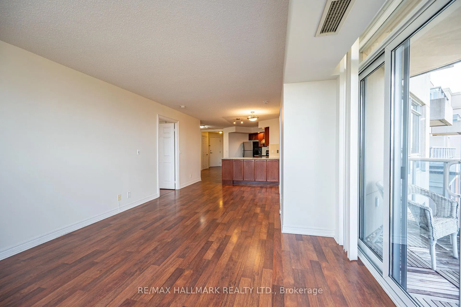 Photo 7 of Unit 817, 33 Cox Boulevard, Markham, Unionville — HOMEH