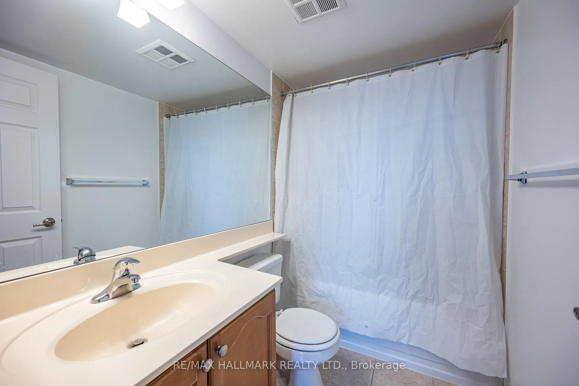 Photo 13 of Unit 817, 33 Cox Boulevard, Markham, Unionville — HOMEH