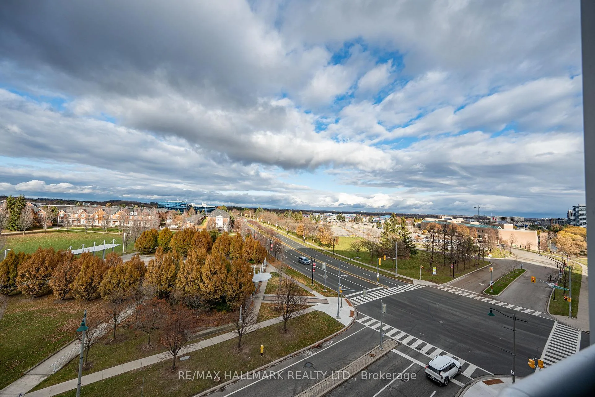 Photo 16 of Unit 817, 33 Cox Boulevard, Markham, Unionville — HOMEH
