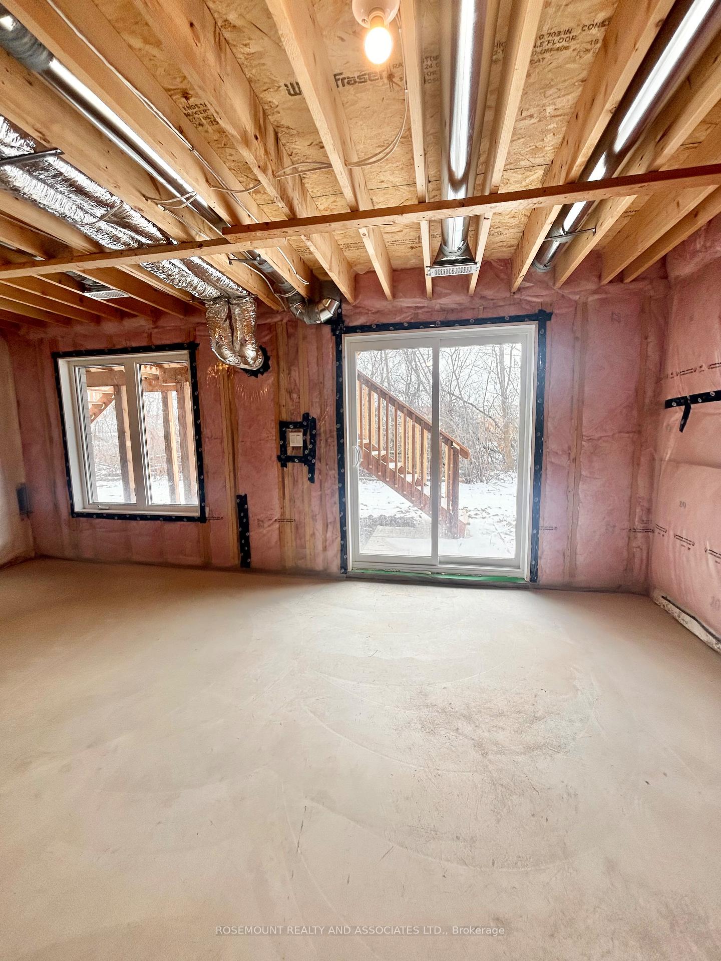 Photo 10 of 102 Wilson Drive, Thorold, Hurricane/Merrittville — HOMEH