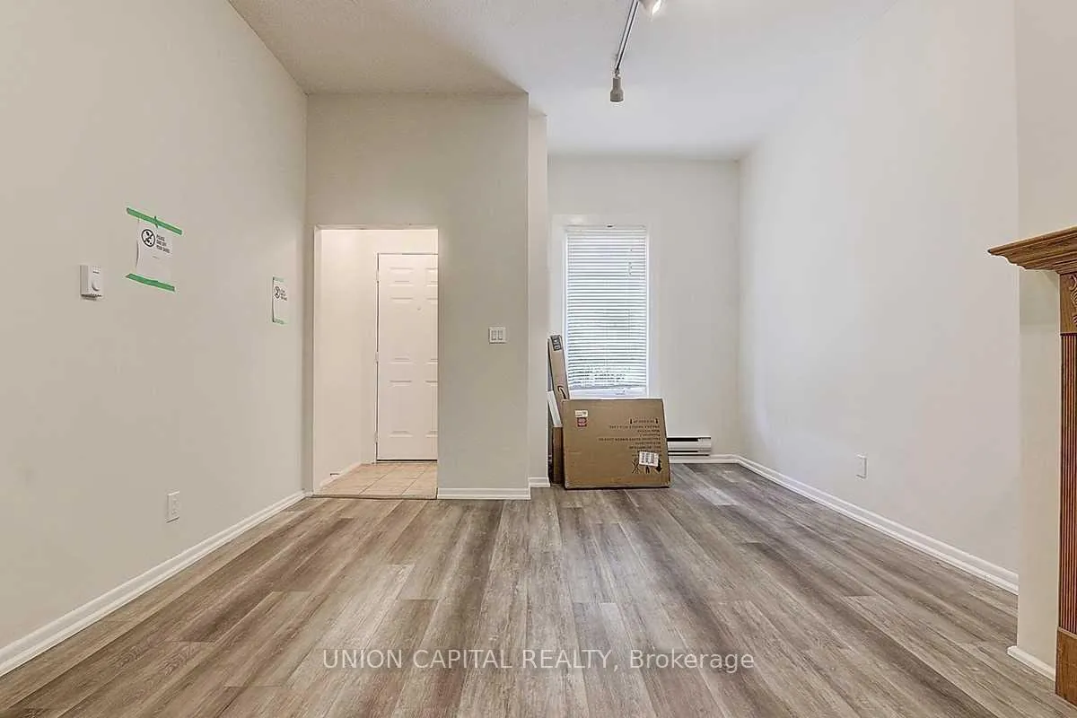 Photo 4 of 928 Eastern Avenue, Toronto, Greenwood-Coxwell — HOMEH