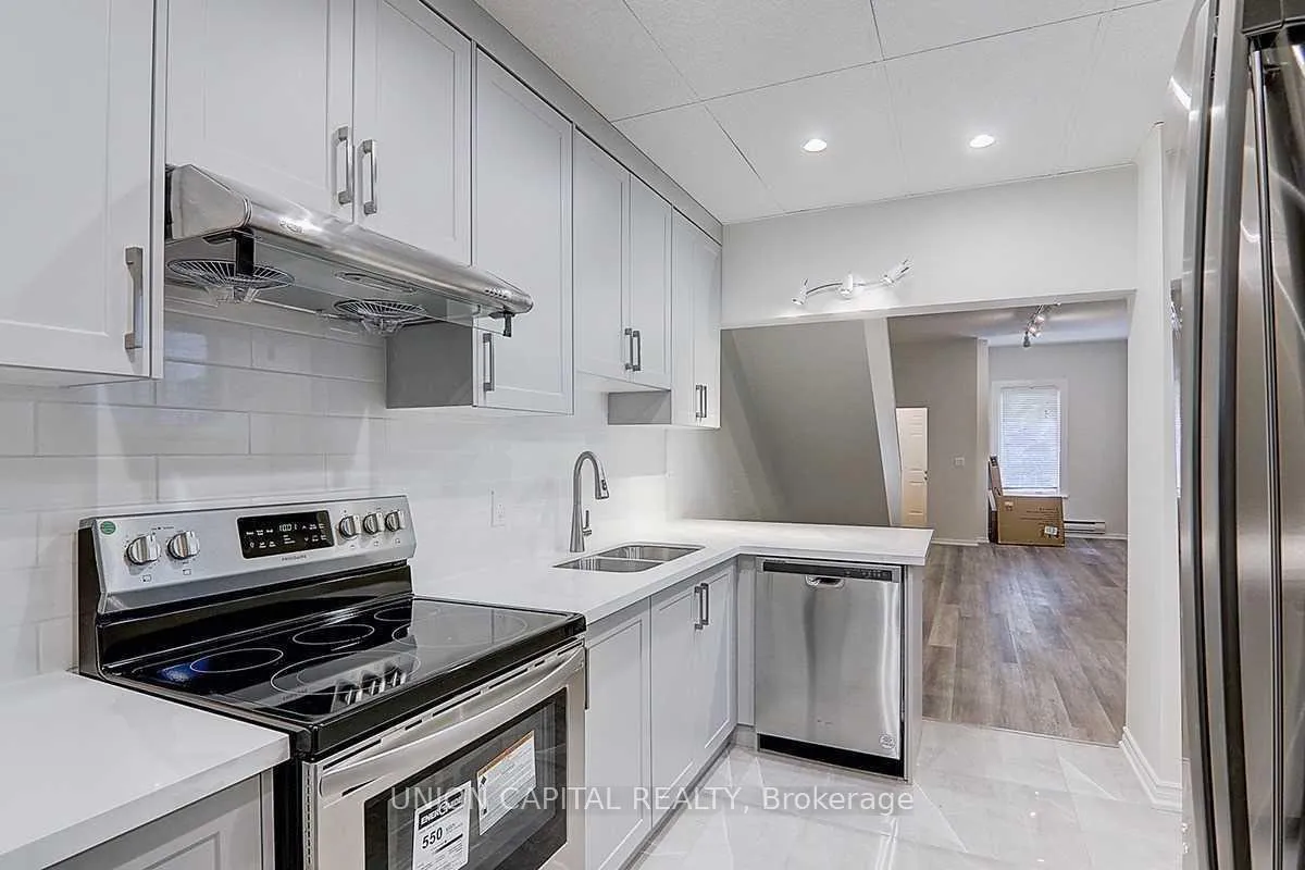 Photo 9 of 928 Eastern Avenue, Toronto, Greenwood-Coxwell — HOMEH