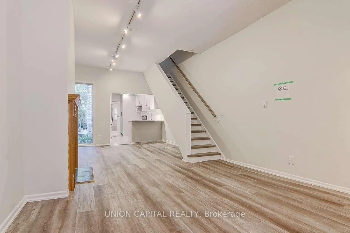 Photo 10 of 928 Eastern Avenue, Toronto, Greenwood-Coxwell — HOMEH