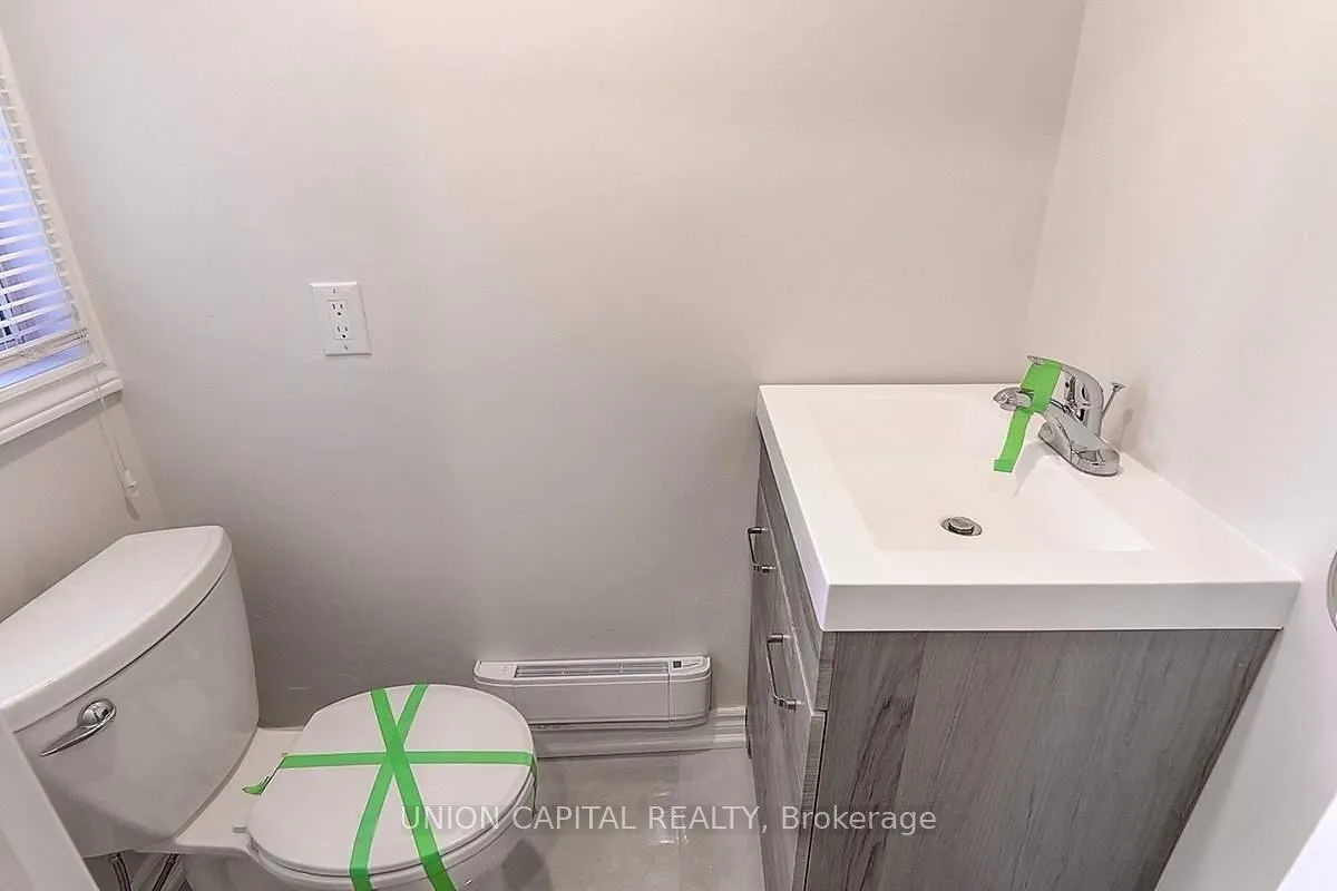 Photo 12 of 928 Eastern Avenue, Toronto, Greenwood-Coxwell — HOMEH