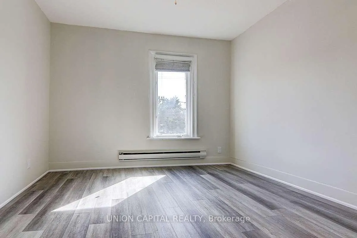 Photo 15 of 928 Eastern Avenue, Toronto, Greenwood-Coxwell — HOMEH