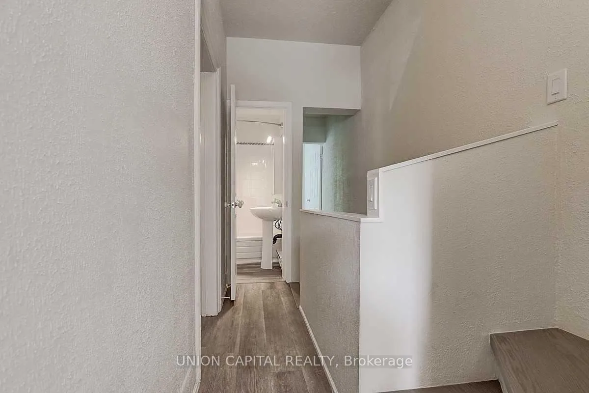 Photo 18 of 928 Eastern Avenue, Toronto, Greenwood-Coxwell — HOMEH