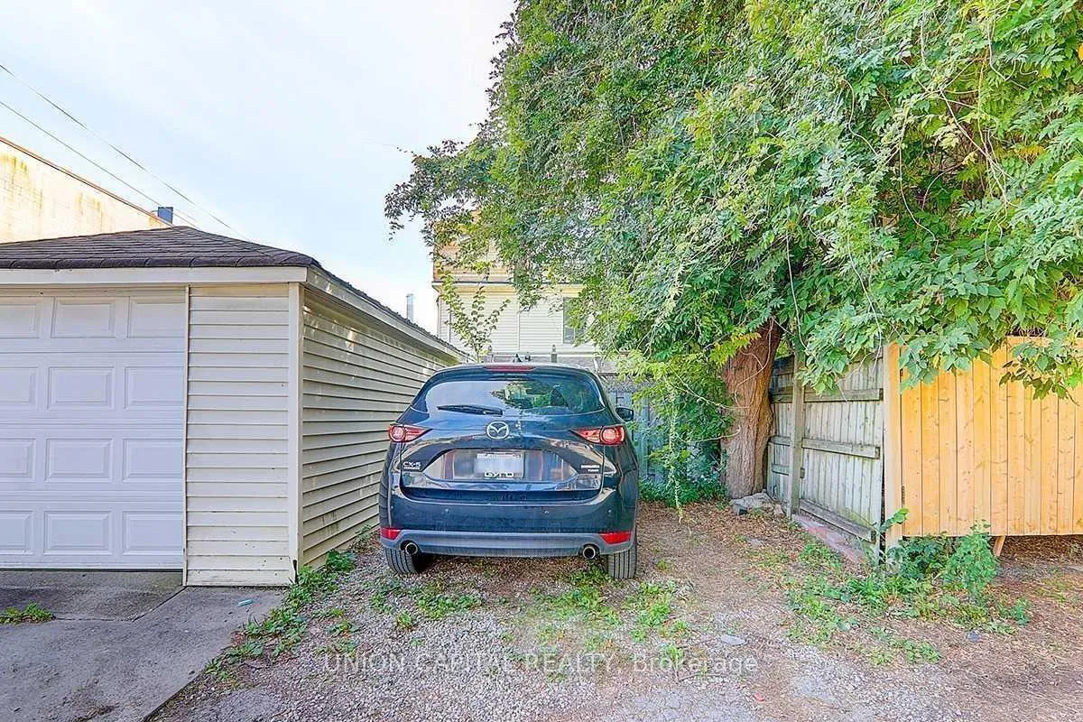 Photo 24 of 928 Eastern Avenue, Toronto, Greenwood-Coxwell — HOMEH
