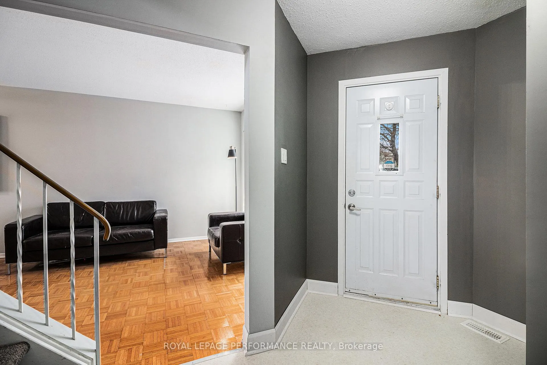 Photo 2 of 6349 St Louis Drive, Ottawa, Hiawatha Park/Convent Glen — HOMEH