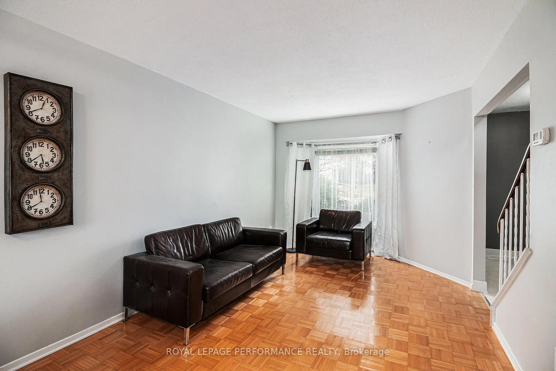 Photo 5 of 6349 St Louis Drive, Ottawa, Hiawatha Park/Convent Glen — HOMEH