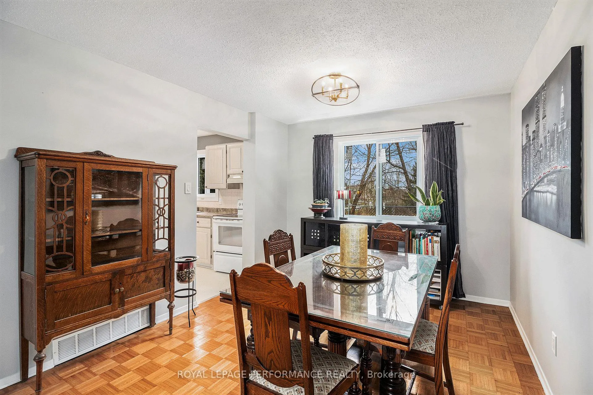 Photo 6 of 6349 St Louis Drive, Ottawa, Hiawatha Park/Convent Glen — HOMEH