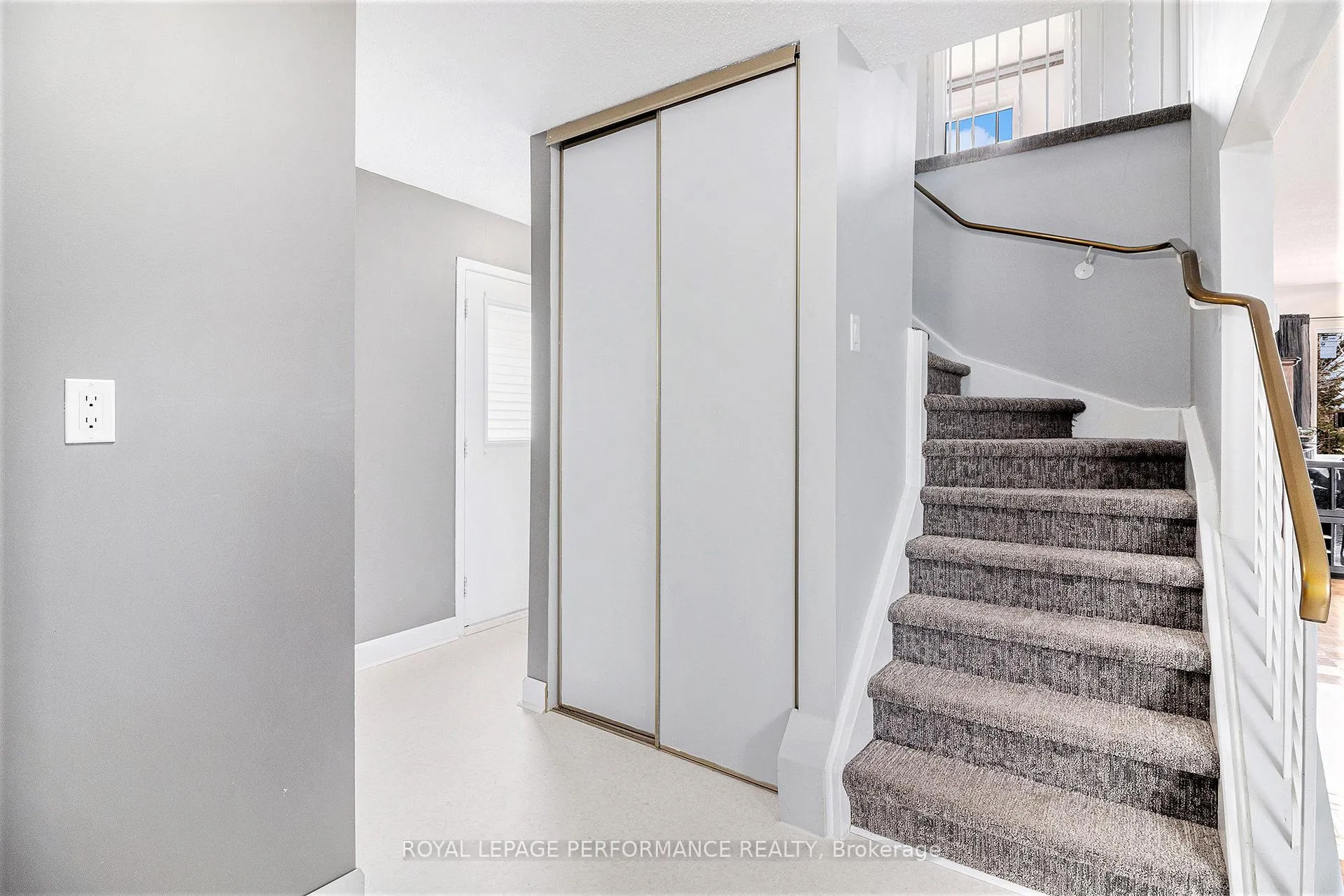 Photo 14 of 6349 St Louis Drive, Ottawa, Hiawatha Park/Convent Glen — HOMEH