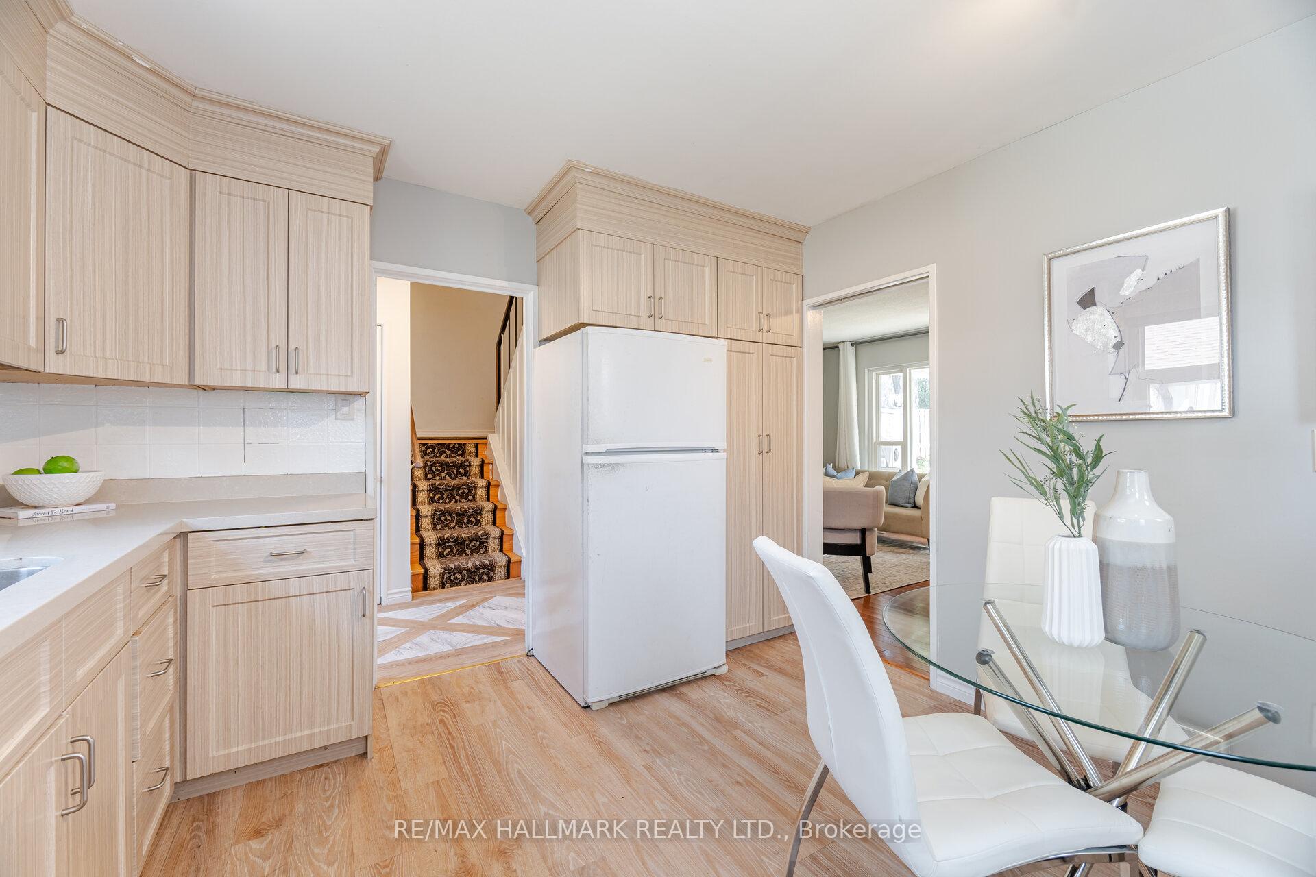 Photo 21 of 73 Dogwood Crescent, Scarborough, Bendale — HOMEH