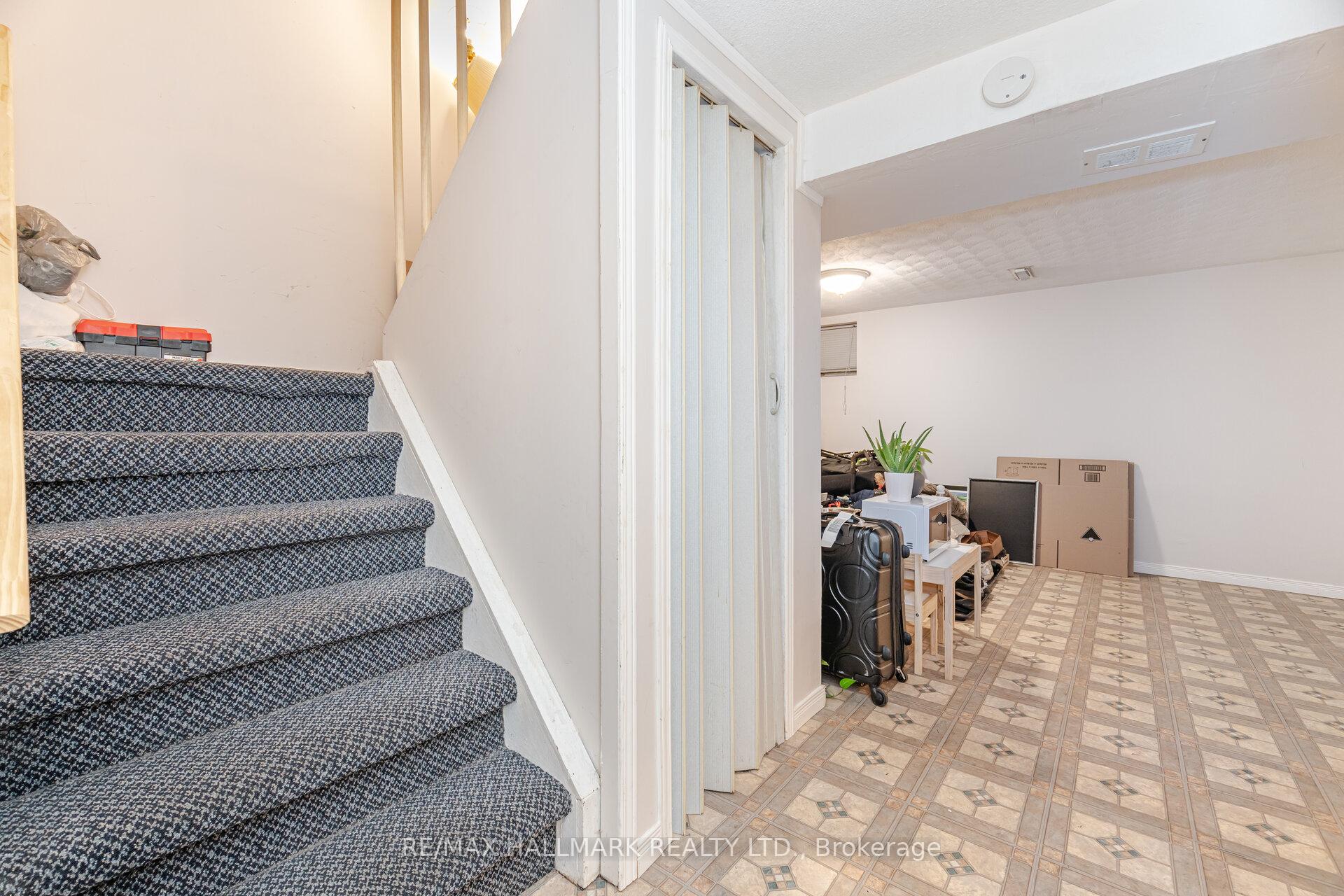 Photo 39 of 73 Dogwood Crescent, Scarborough, Bendale — HOMEH