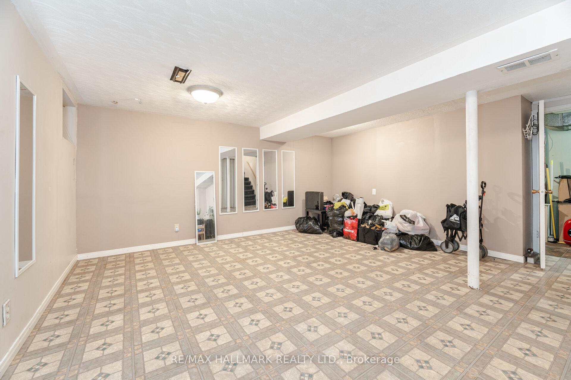 Photo 43 of 73 Dogwood Crescent, Scarborough, Bendale — HOMEH