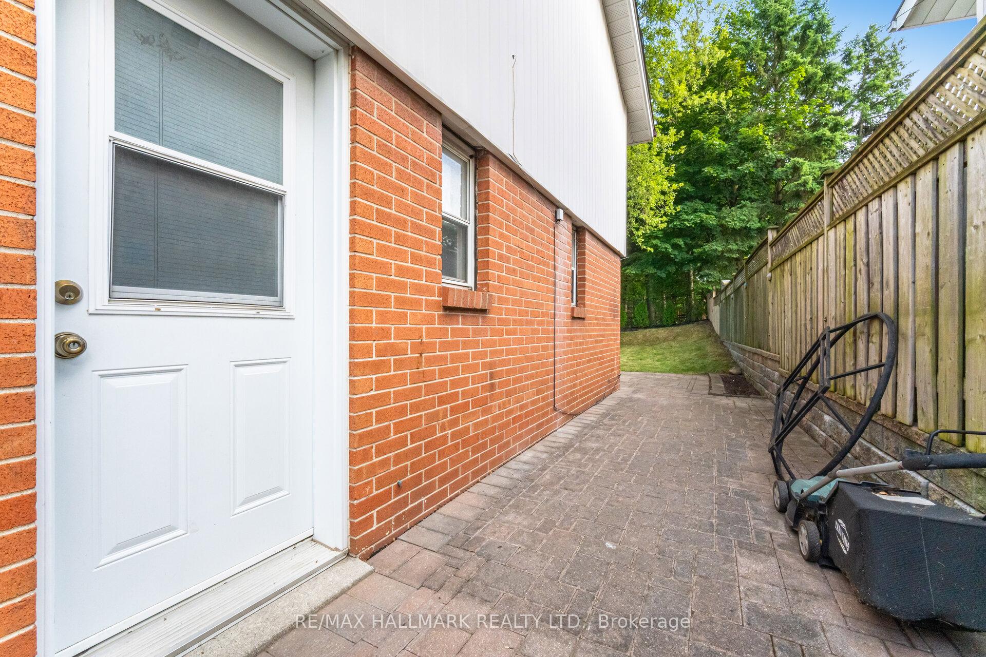 Photo 45 of 73 Dogwood Crescent, Scarborough, Bendale — HOMEH
