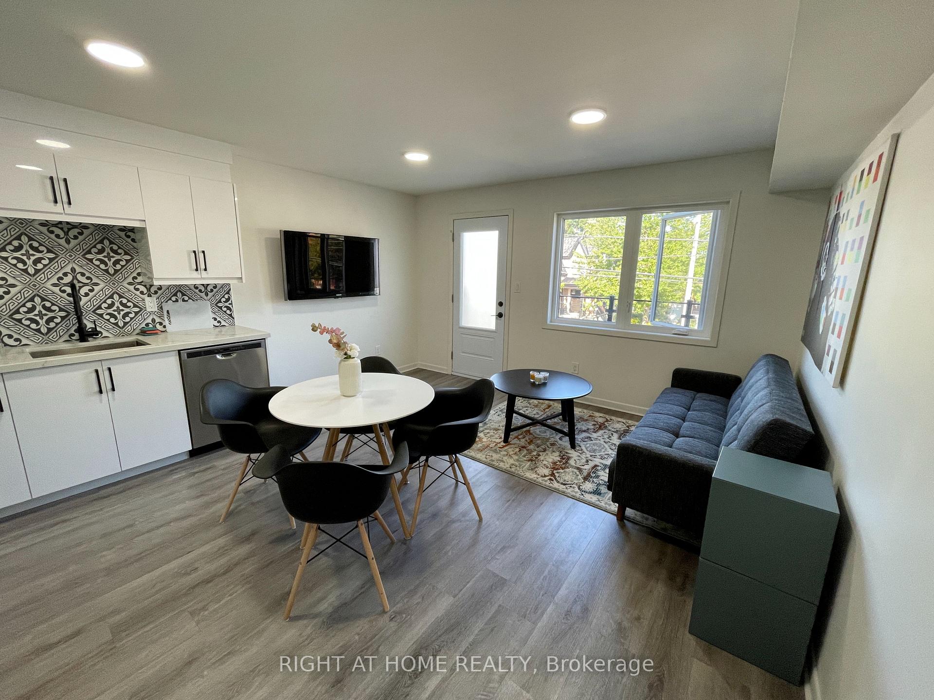 Photo 2 of Unit 3, 1258 Broadview Avenue, Toronto, Broadview North — HOMEH