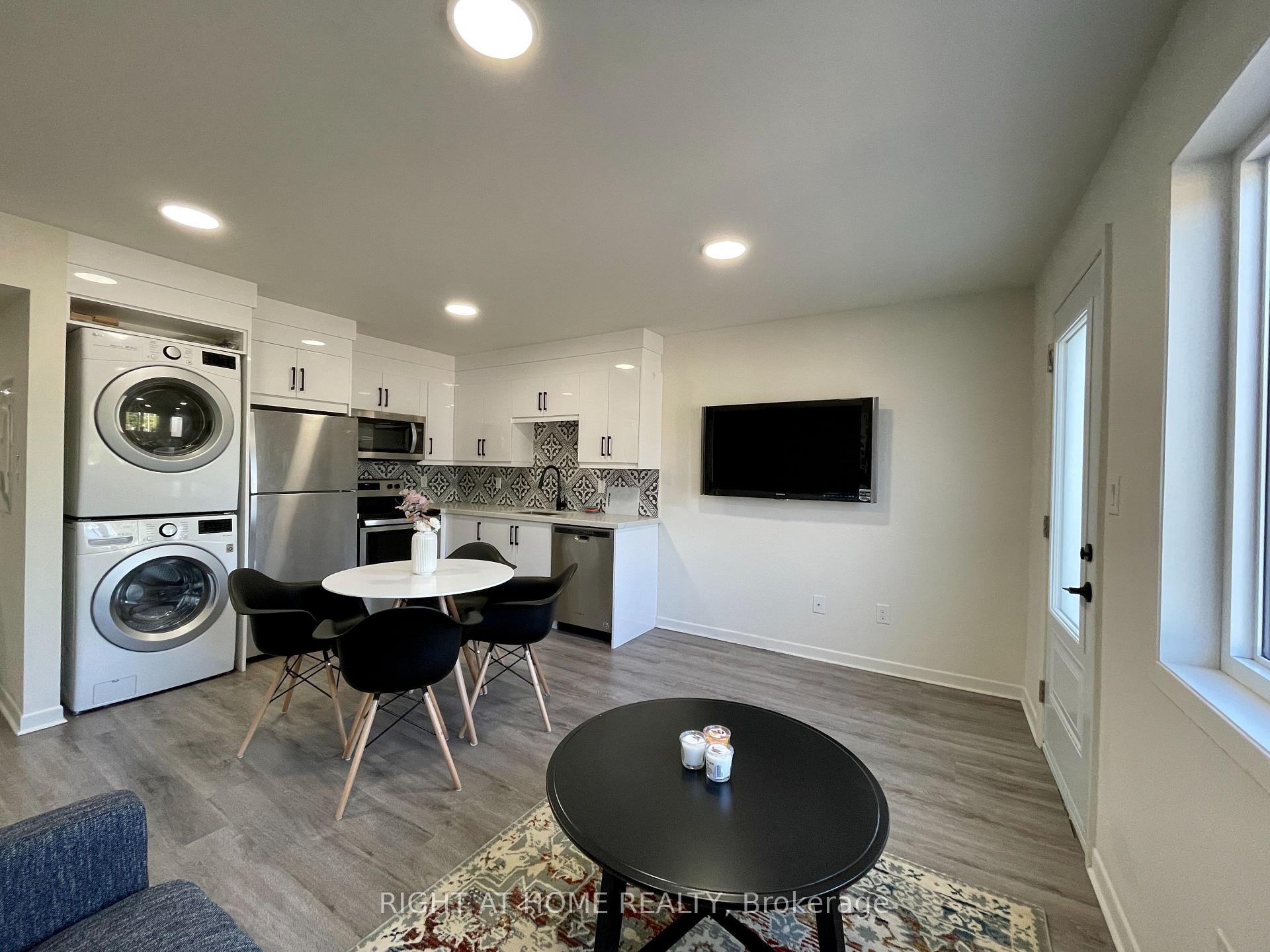 Photo 3 of Unit 3, 1258 Broadview Avenue, Toronto, Broadview North — HOMEH