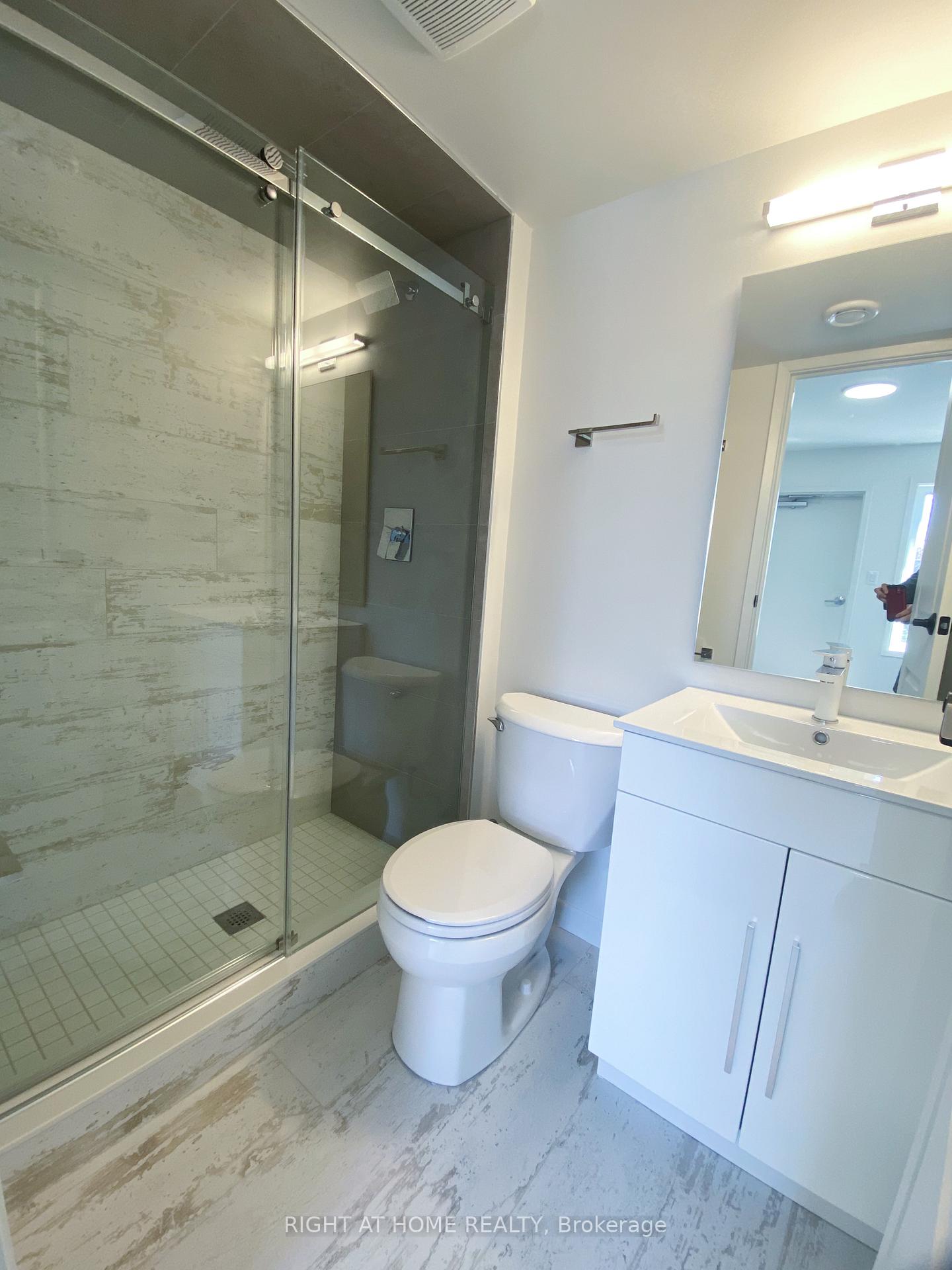 Photo 11 of Unit 3, 1258 Broadview Avenue, Toronto, Broadview North — HOMEH