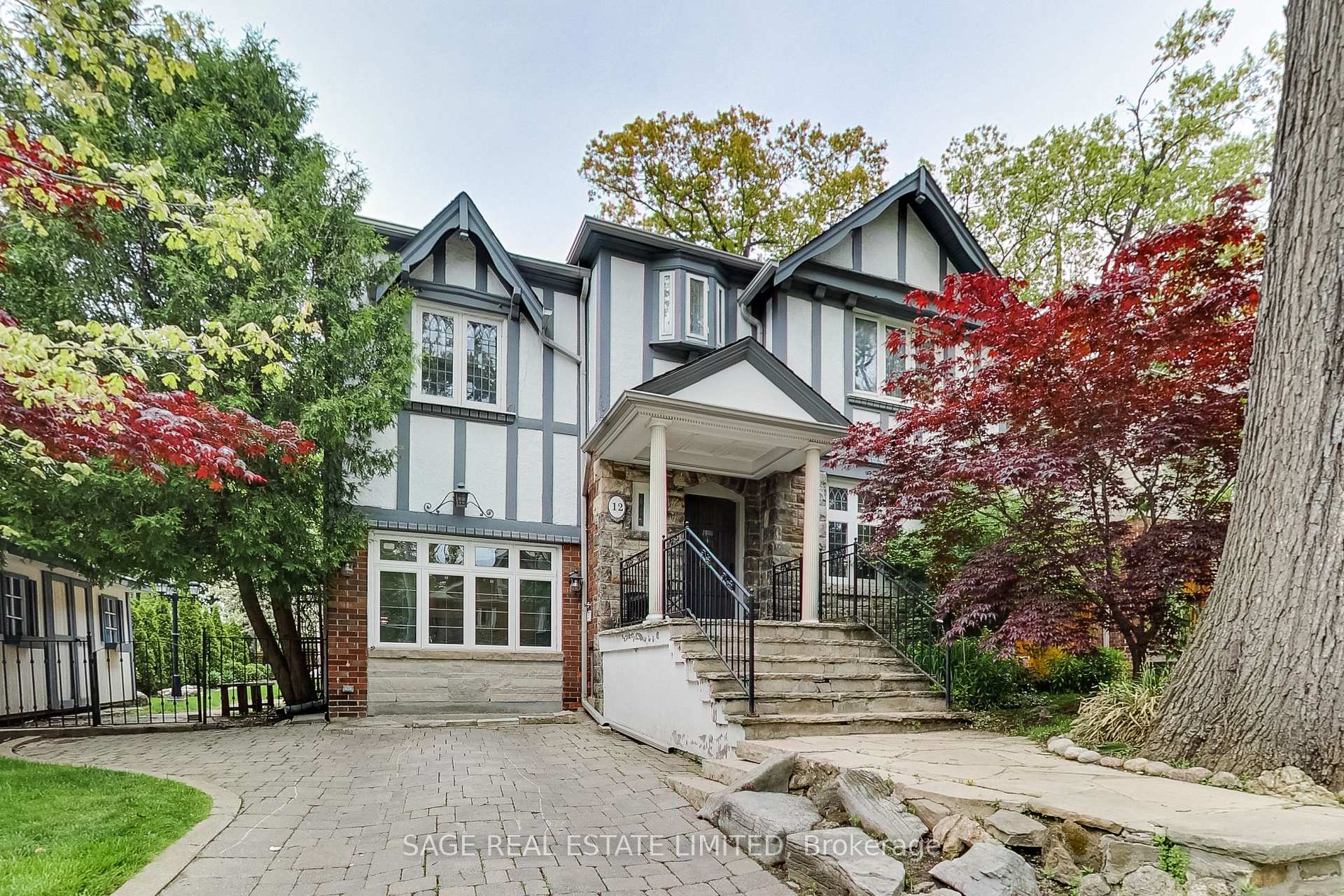 Photo 7 of 12 Nina Street, Toronto, Casa Loma — HOMEH