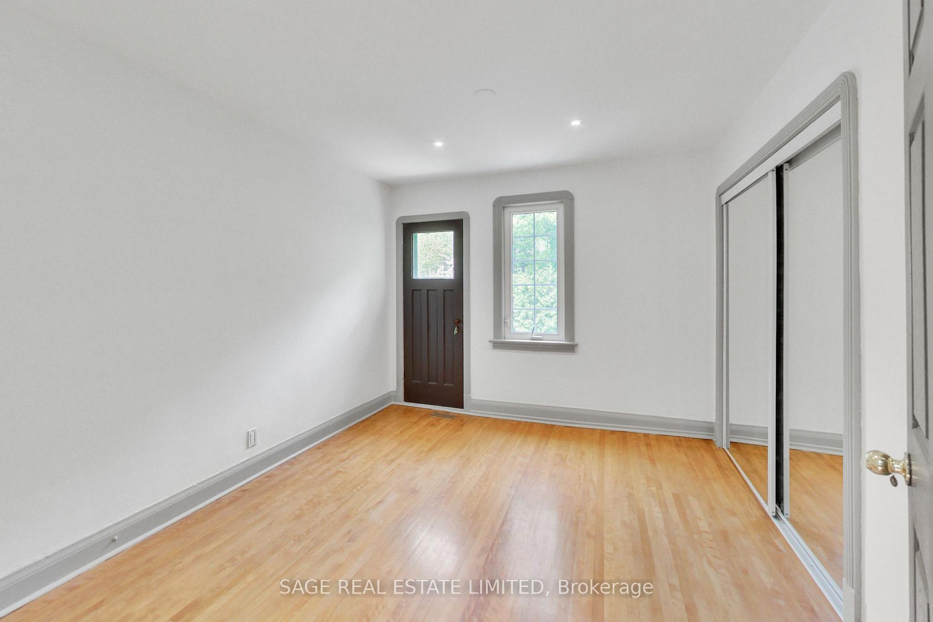 Photo 22 of 12 Nina Street, Toronto, Casa Loma — HOMEH