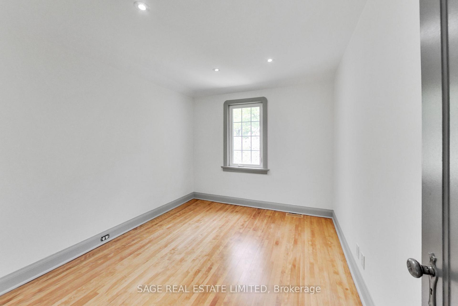 Photo 26 of 12 Nina Street, Toronto, Casa Loma — HOMEH