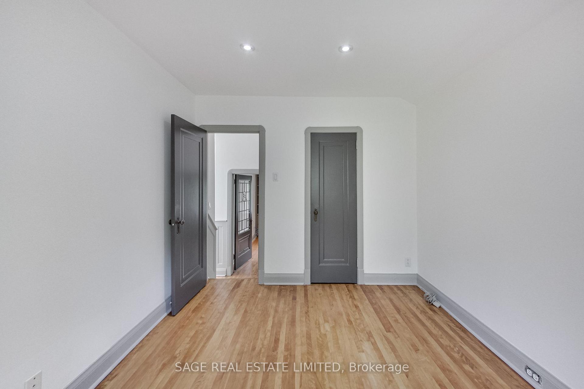 Photo 28 of 12 Nina Street, Toronto, Casa Loma — HOMEH