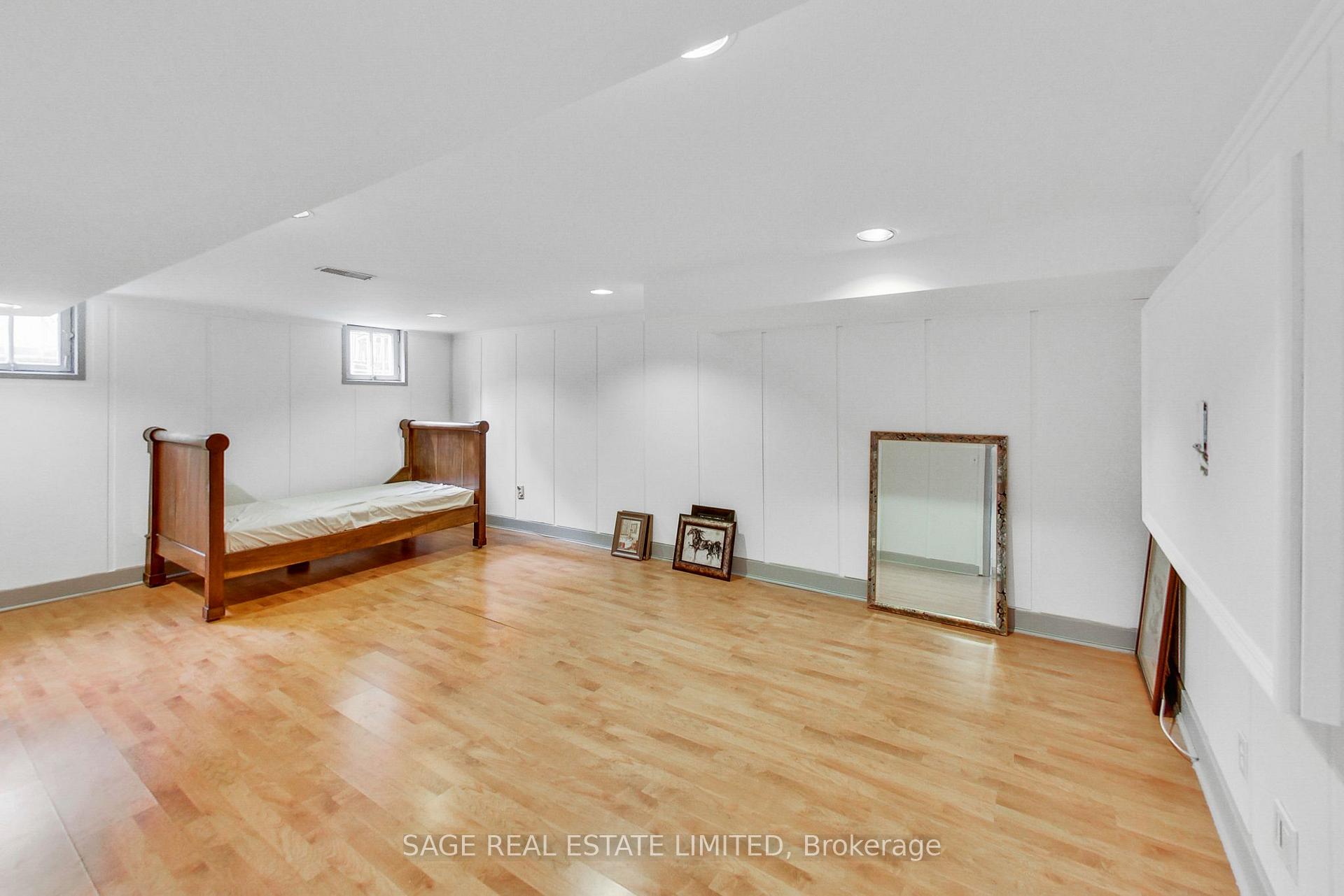 Photo 29 of 12 Nina Street, Toronto, Casa Loma — HOMEH