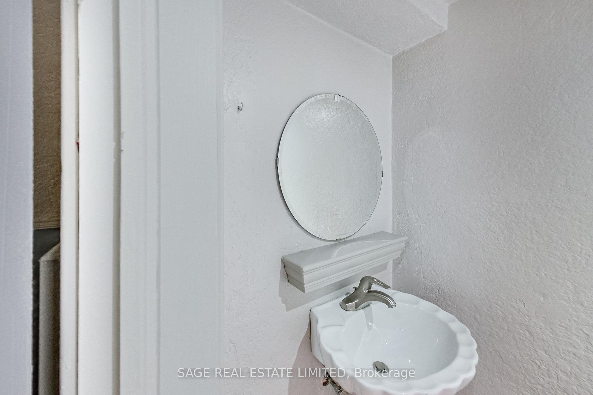 Photo 38 of 12 Nina Street, Toronto, Casa Loma — HOMEH