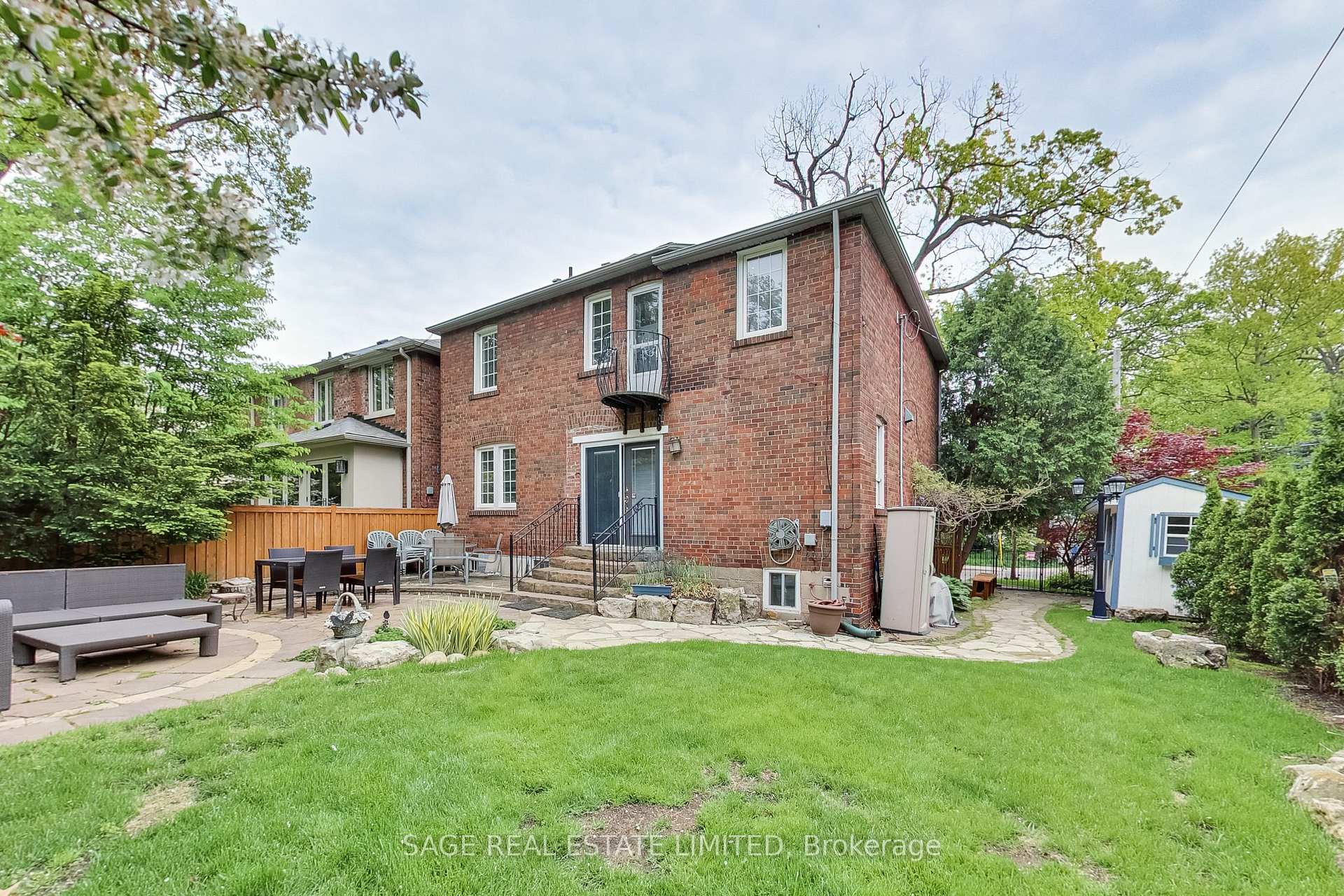 Photo 37 of 12 Nina Street, Toronto, Casa Loma — HOMEH