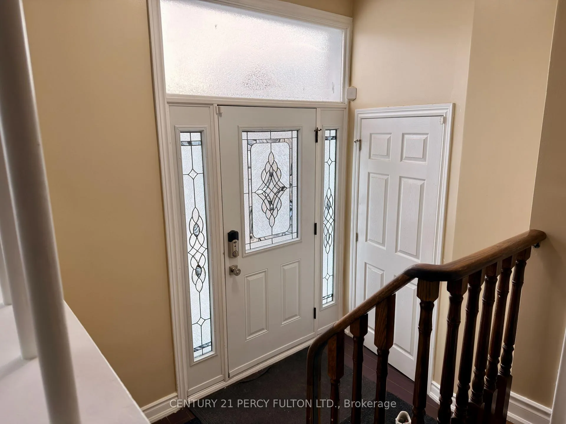 Photo 2 of Unit Upper, 24 Chestermere Boulevard, Scarborough, Woburn — HOMEH