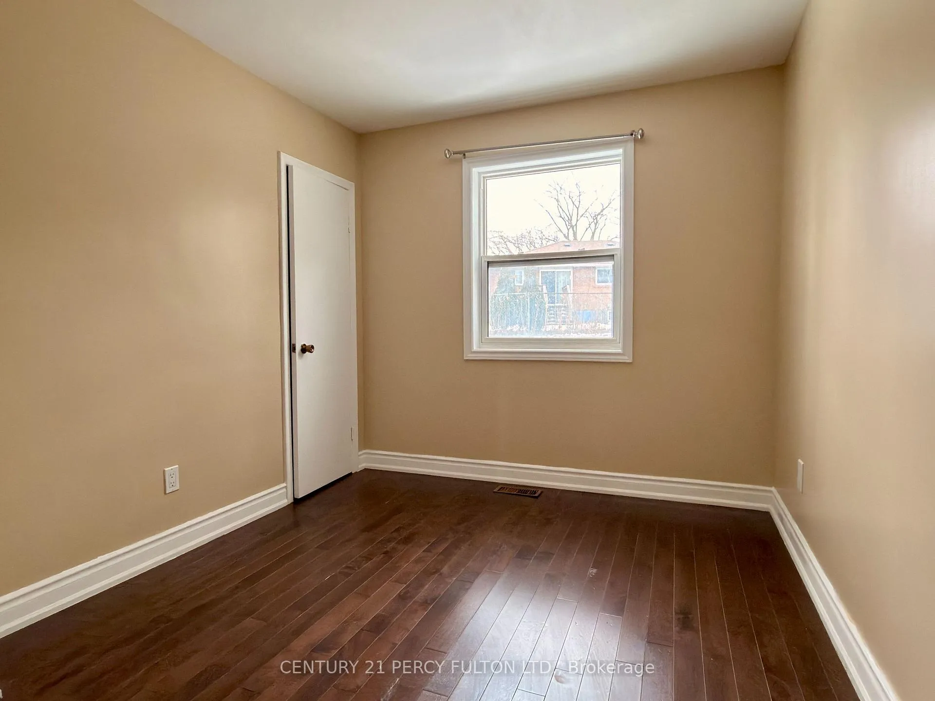 Photo 10 of Unit Upper, 24 Chestermere Boulevard, Scarborough, Woburn — HOMEH