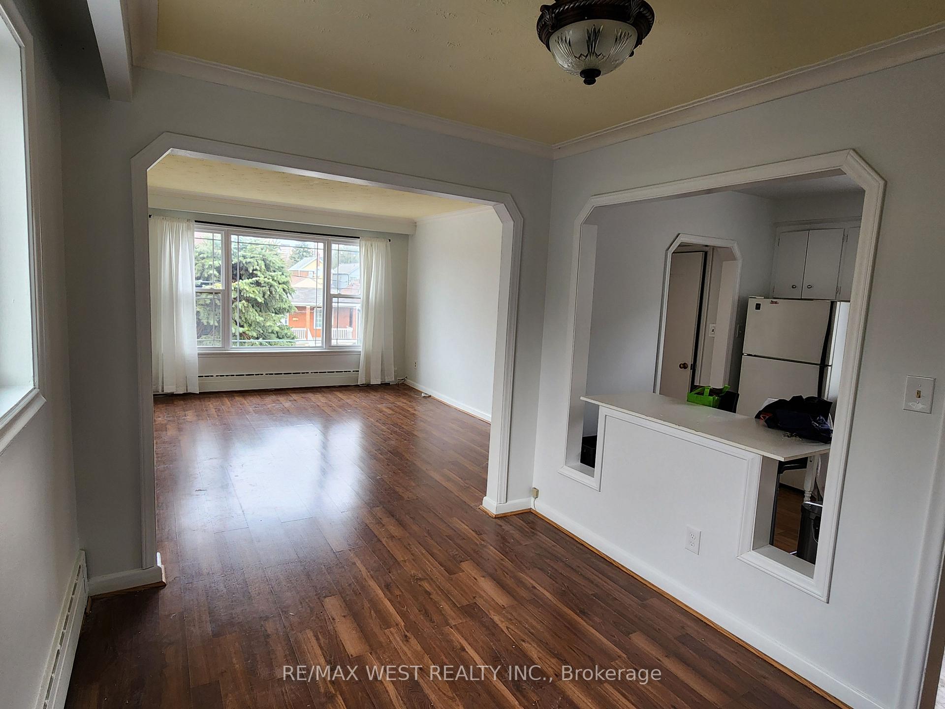 Photo 5 of 45 Clovelly Avenue, Toronto, Oakwood Village — HOMEH