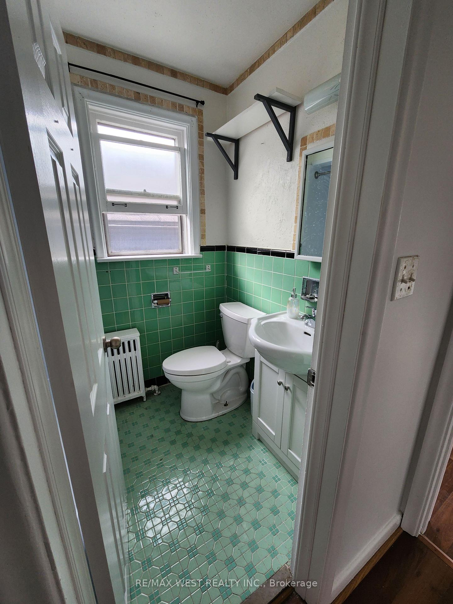 Photo 3 of 45 Clovelly Avenue, Toronto, Oakwood Village — HOMEH