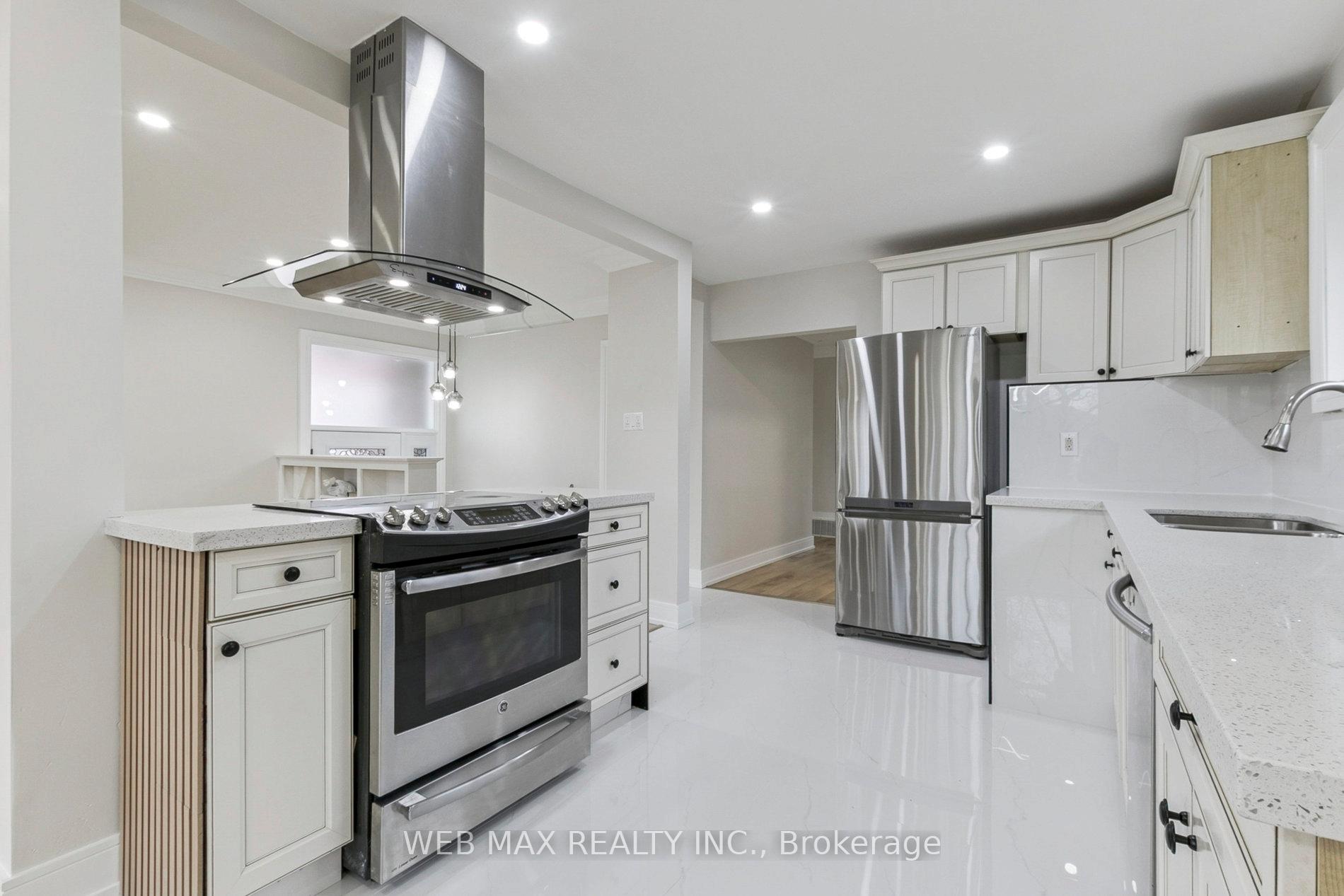 Photo 32 of 55 Shawford Crescent, Scarborough, Woburn — HOMEH