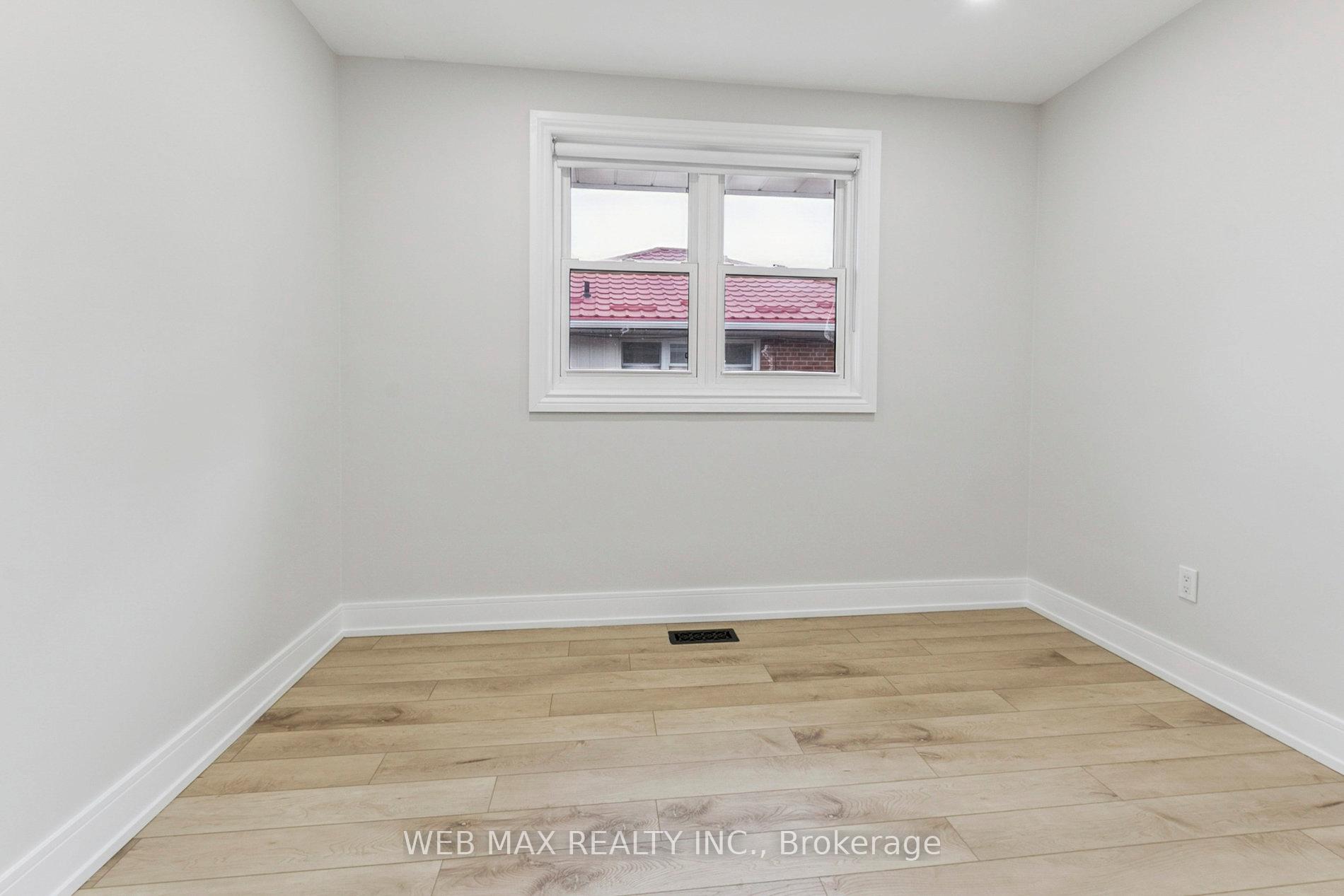 Photo 38 of 55 Shawford Crescent, Scarborough, Woburn — HOMEH