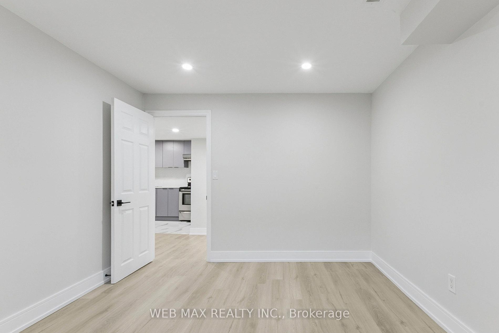 Photo 47 of 55 Shawford Crescent, Scarborough, Woburn — HOMEH