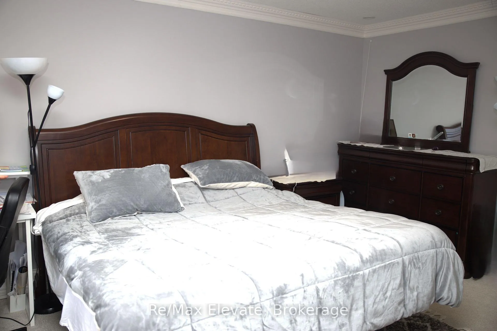Photo 8 of 687 Sunbird Trail, Pickering, Amberlea — HOMEH