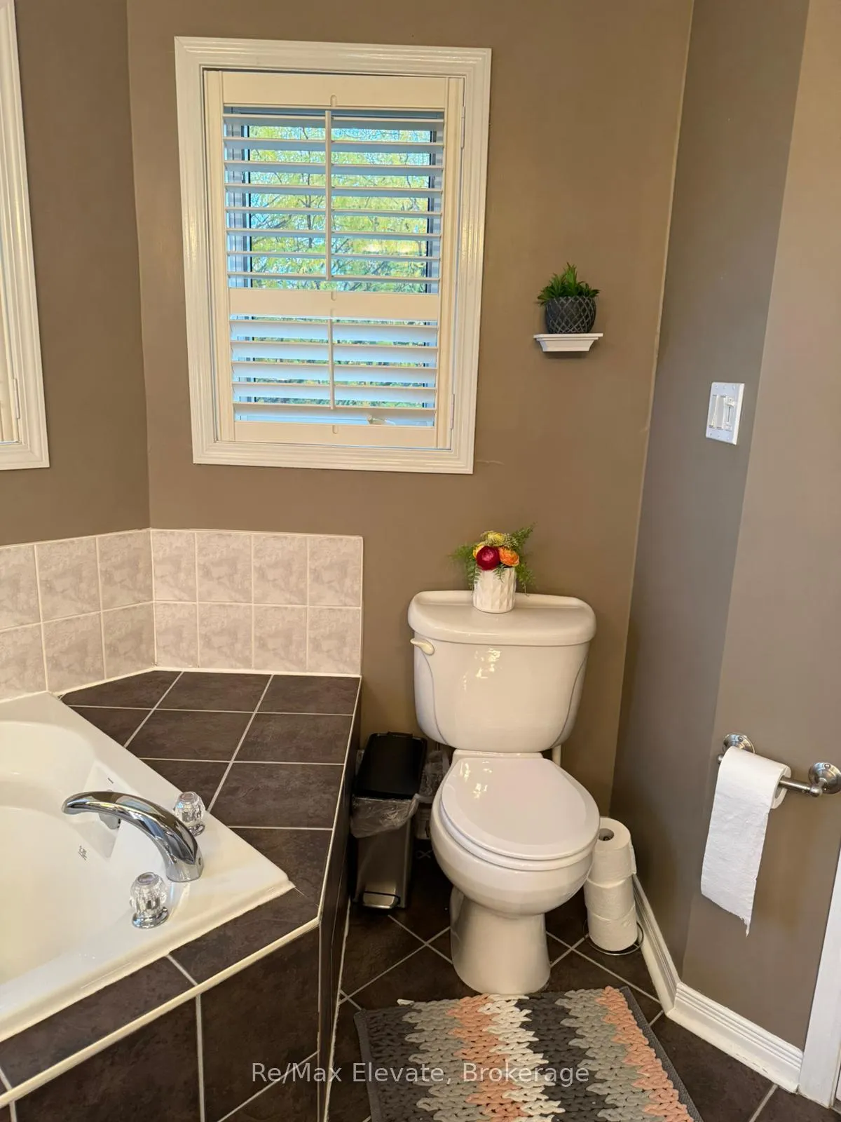 Photo 12 of 687 Sunbird Trail, Pickering, Amberlea — HOMEH