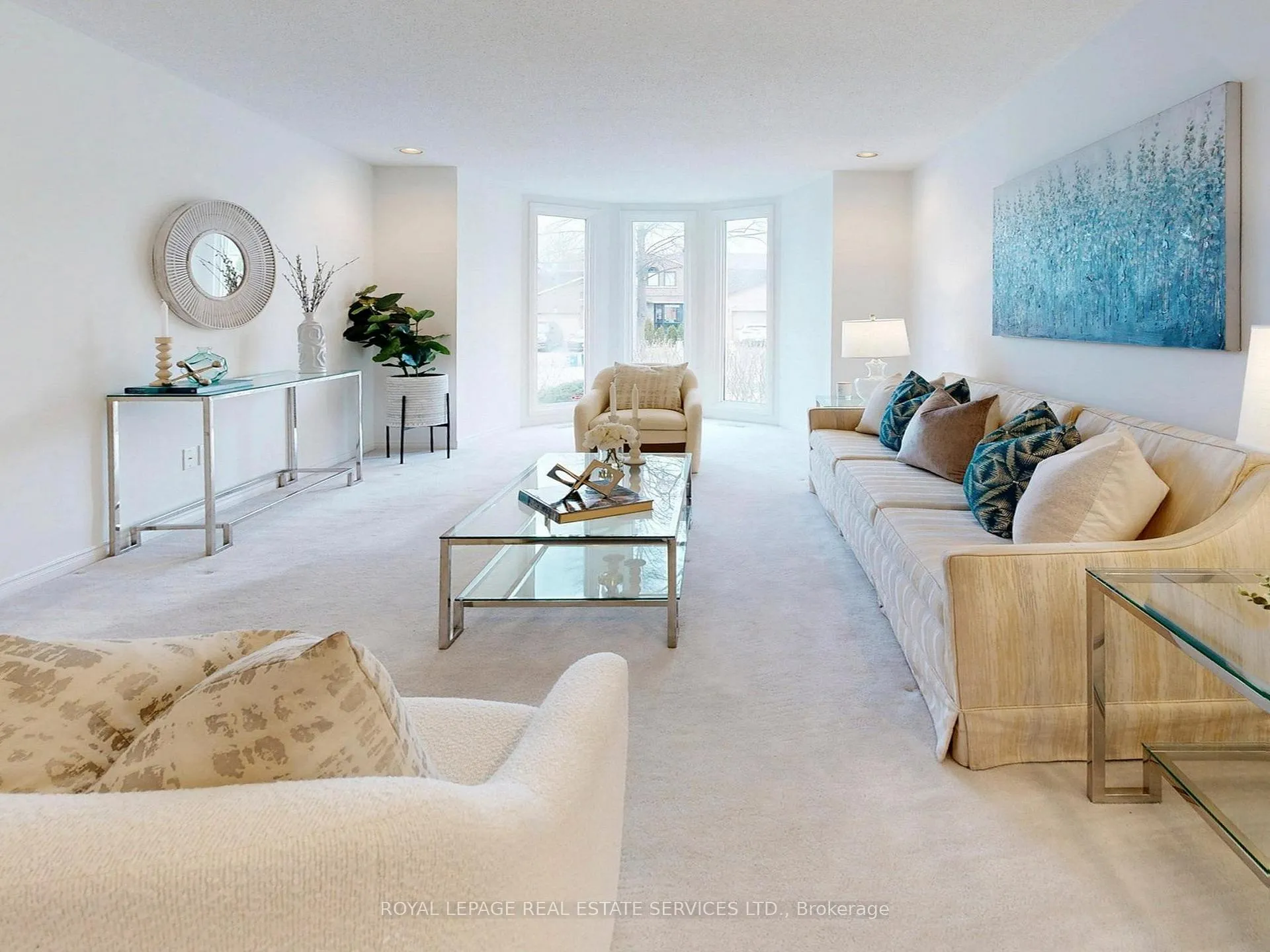 Photo 6 of 107 Roseborough Crescent, Vaughan, Uplands — HOMEH