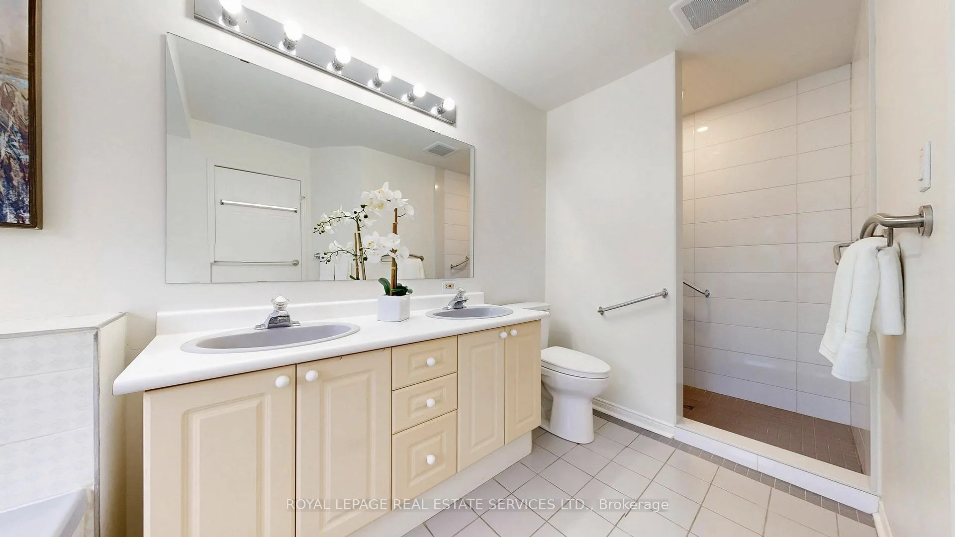 Photo 19 of 107 Roseborough Crescent, Vaughan, Uplands — HOMEH