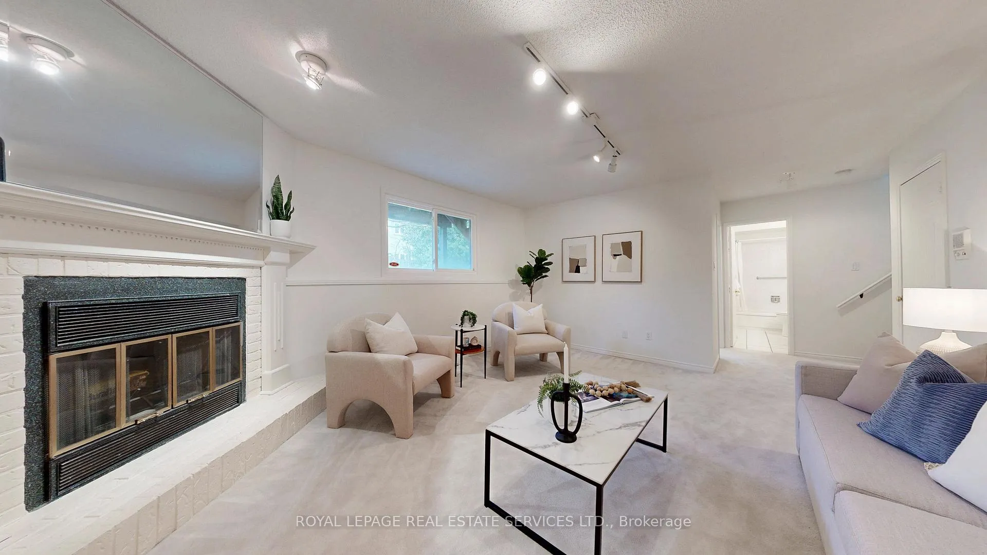Photo 22 of 107 Roseborough Crescent, Vaughan, Uplands — HOMEH