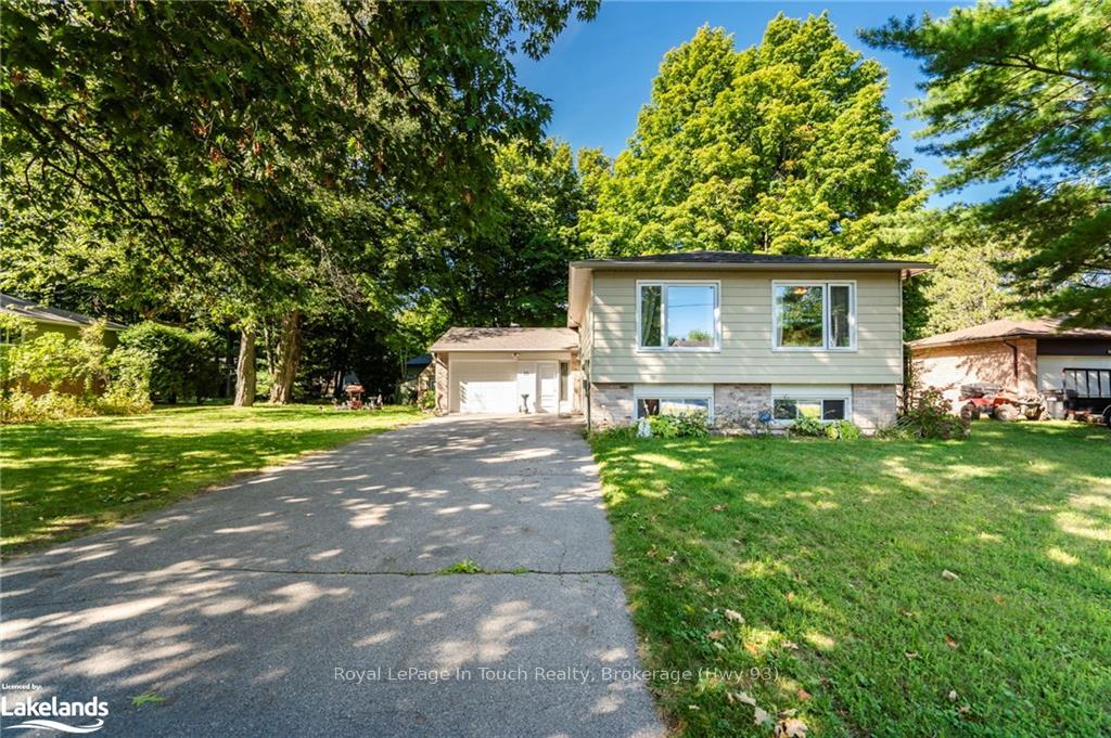 Photo 2 of 35 Dorcas Avenue, Tiny, Wyevale — HOMEH