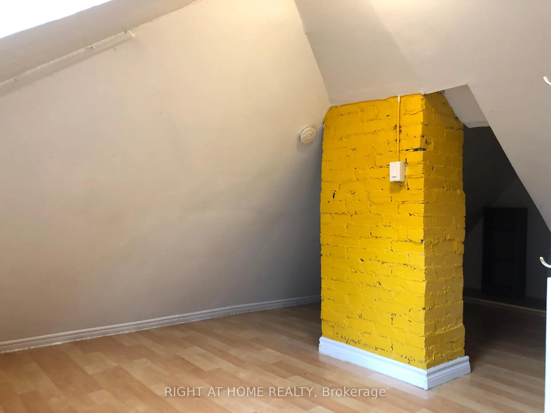 Photo 5 of Unit 2, 73 Cecil Street, Toronto, Kensington-Chinatown — HOMEH