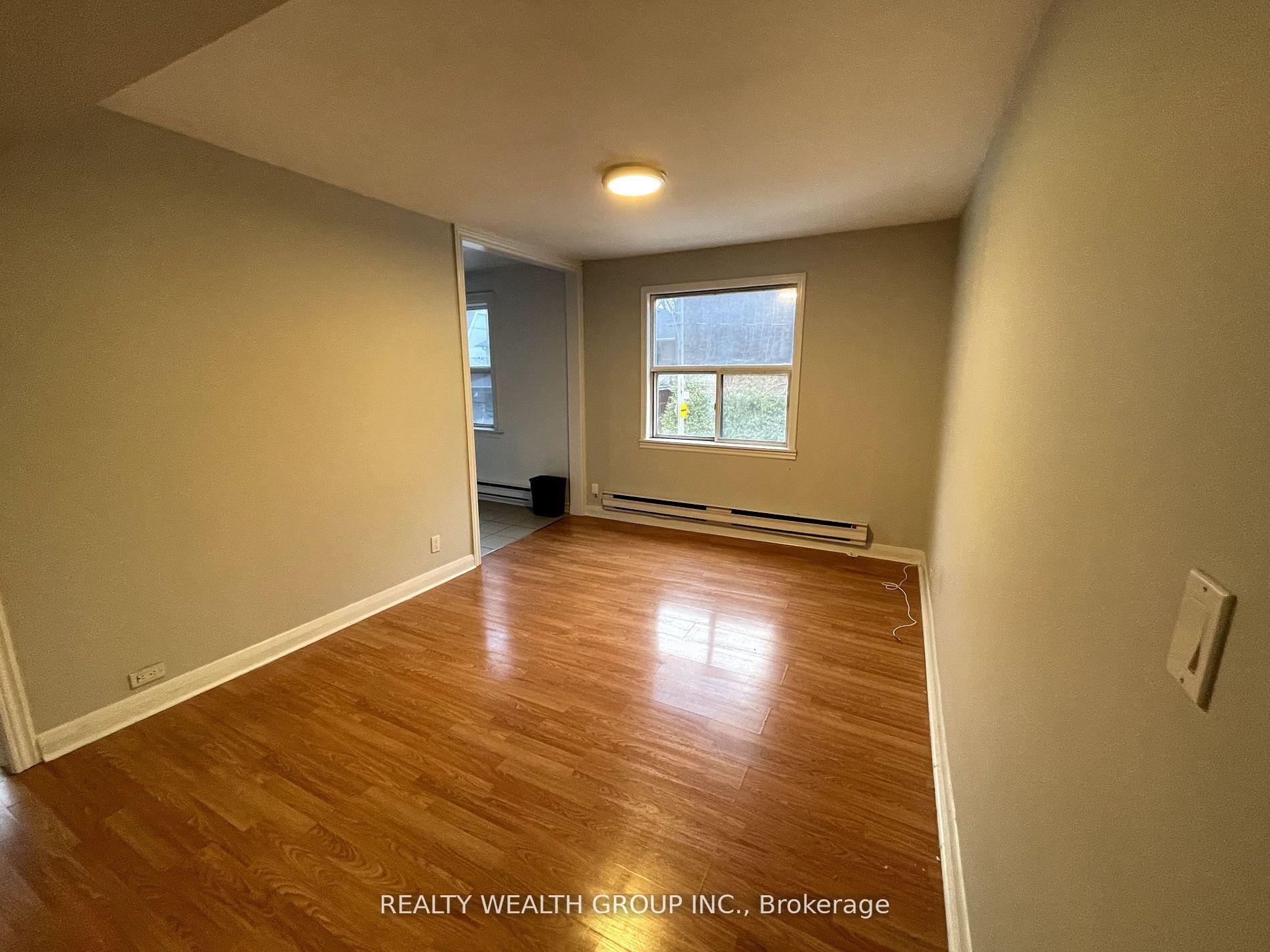 Photo 7 of Unit Unit D, 185 Eglinton Avenue, Toronto, Yonge-Eglinton — HOMEH