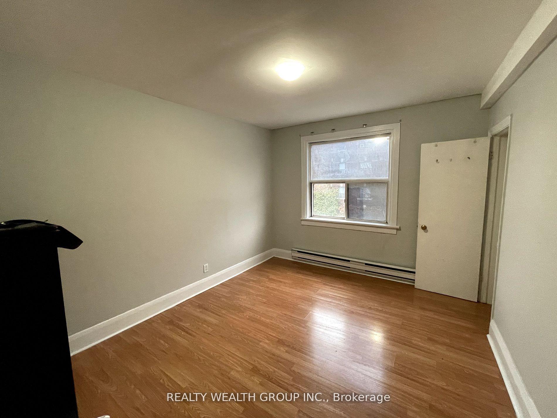 Photo 6 of Unit Unit D, 185 Eglinton Avenue, Toronto, Yonge-Eglinton — HOMEH