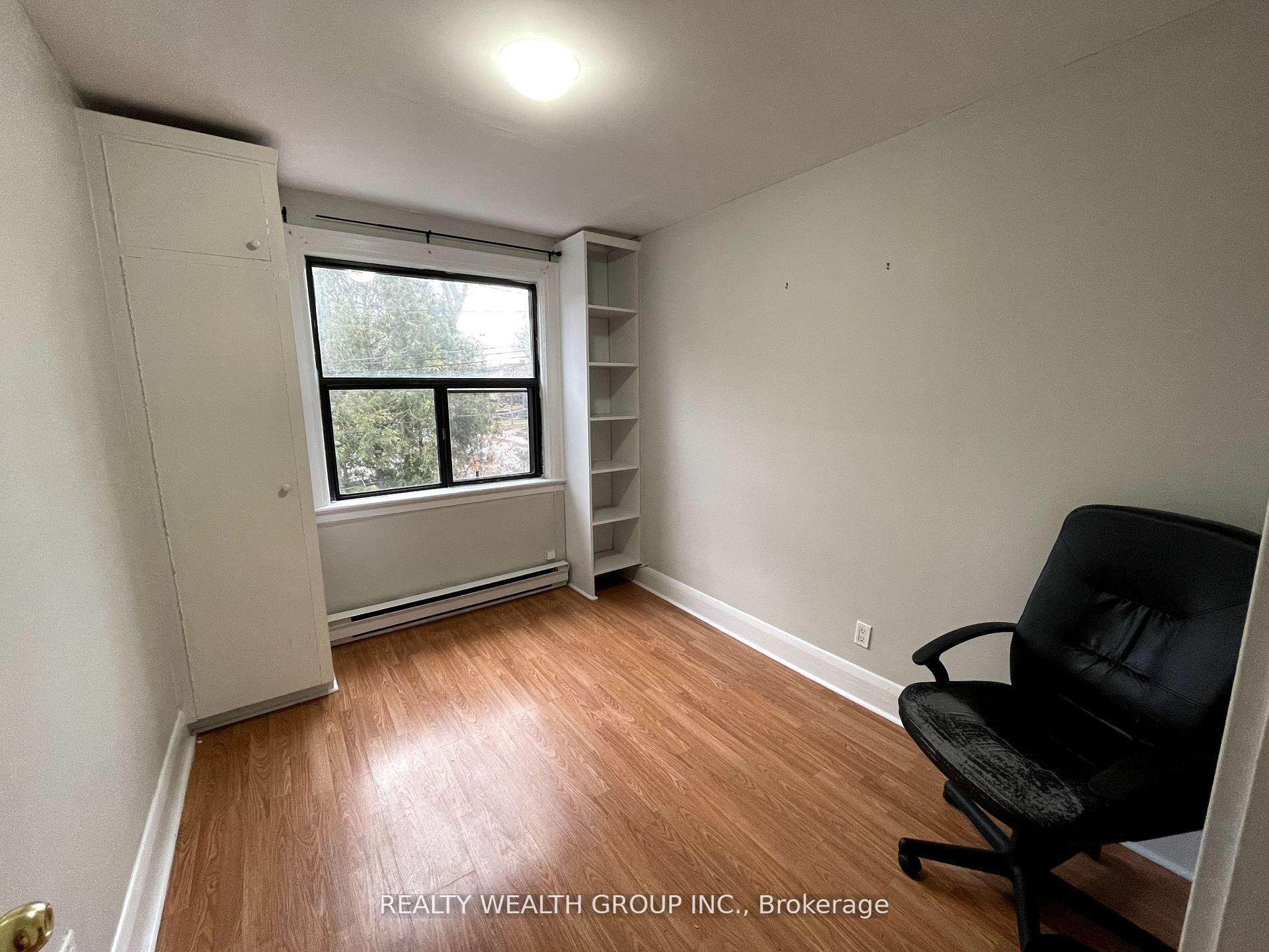 Photo 13 of Unit Unit D, 185 Eglinton Avenue, Toronto, Yonge-Eglinton — HOMEH