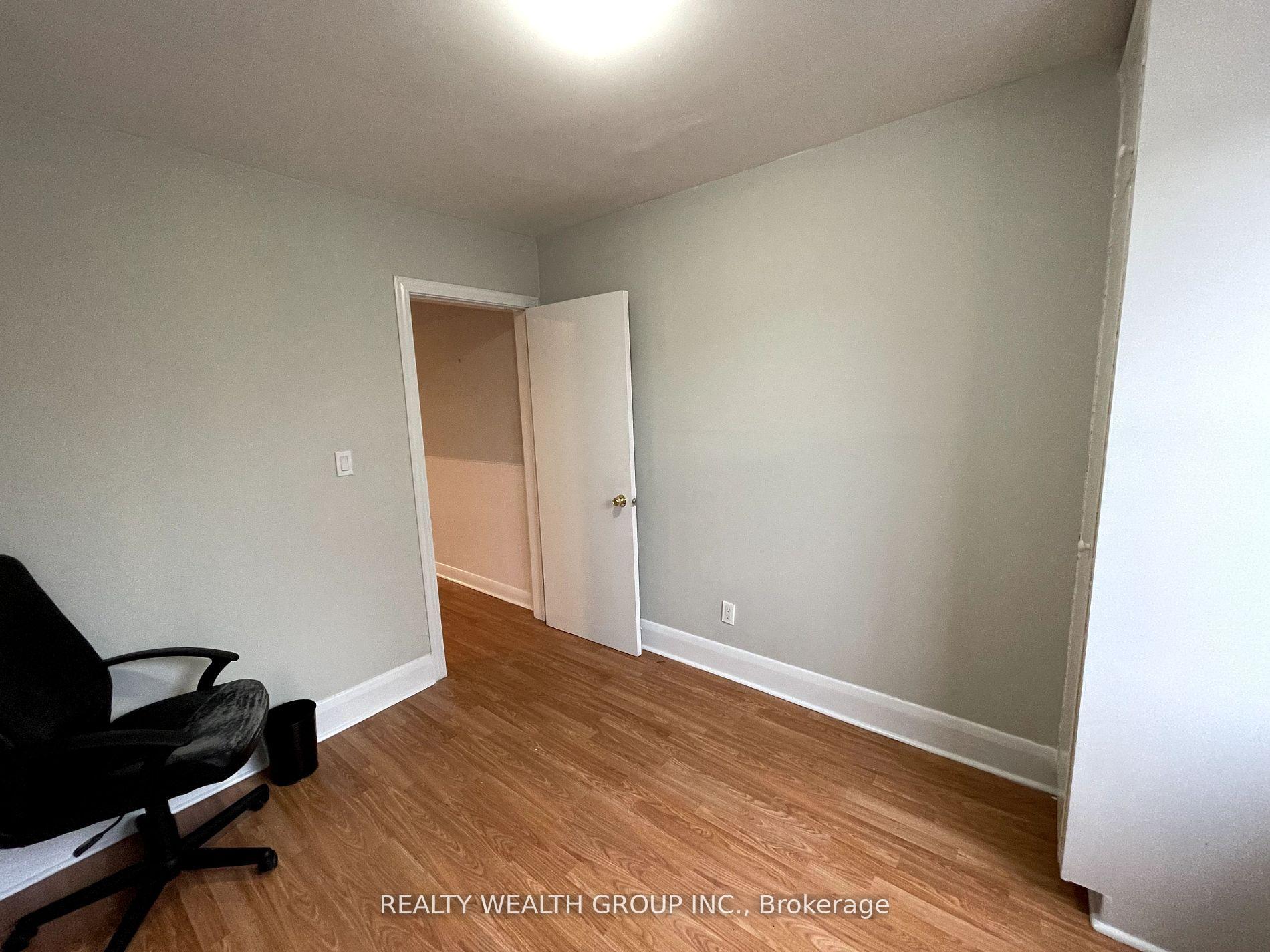 Photo 17 of Unit Unit D, 185 Eglinton Avenue, Toronto, Yonge-Eglinton — HOMEH